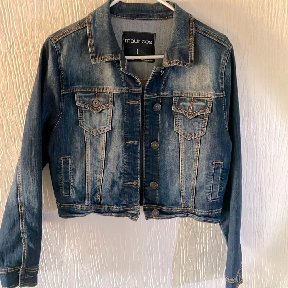 Denim jacket rarely worn size large